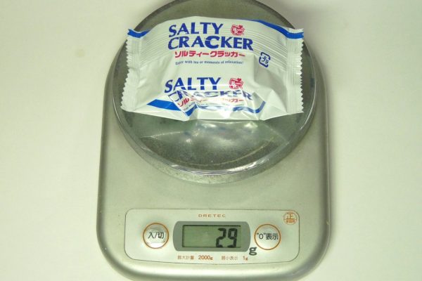 百均浪漫◆ハッピーポケット シンプルな塩味のソルティクラッカー 8枚4袋入り