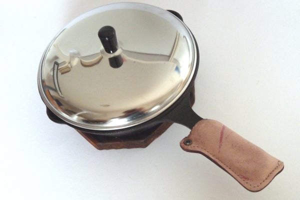 百均浪漫◆セリア・エコー金属 ステンレス製 親子鍋用蓋 16cm。ニトスキ15dmに乗せてみる。