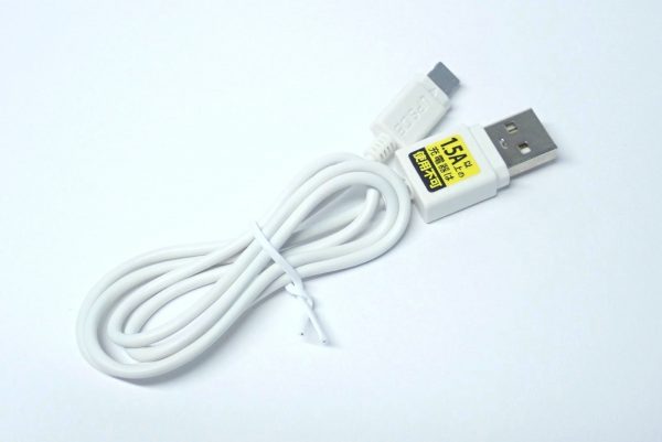 百均浪漫◆E Core iPhone対応USB充電専用ケーブル。詳細写真。