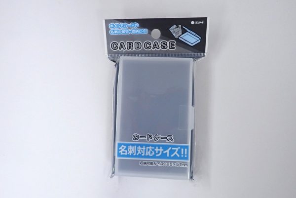 百均浪漫◆和泉化成 日本製 名刺対応サイズ カードケース。パッケージ表側写真。