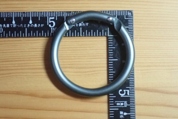 100均セリア アルミ カラビナ ラウンドタイプ(円形) 外径5cm エコー金属株式会社